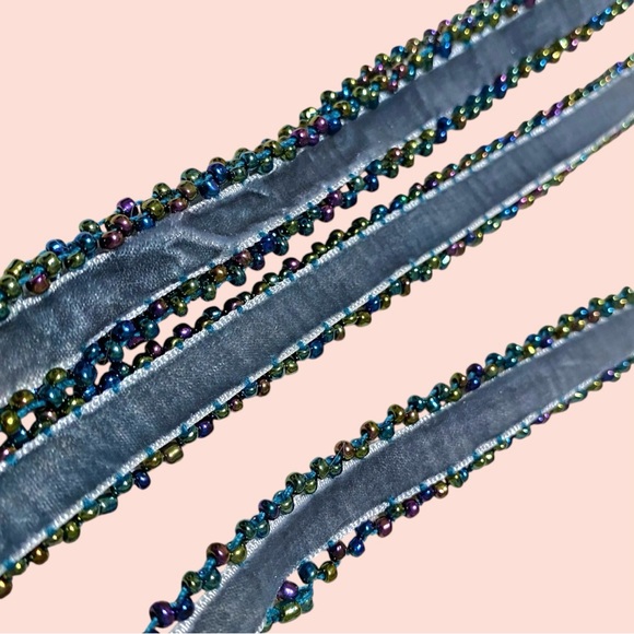 Feathered & Beaded Velvet Bohemian Crossbody Purse - Picture 5 of 6